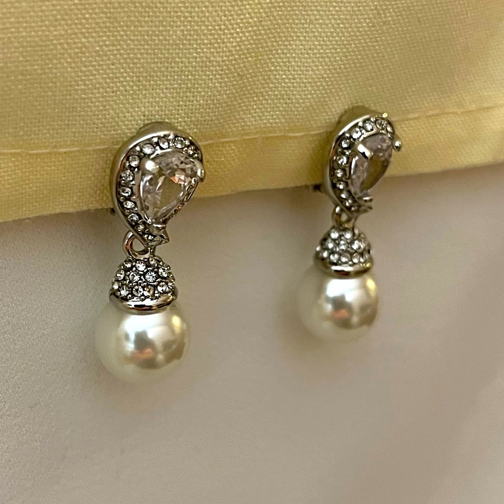 Spring Street Pearl and Cubic Zirconia Drop Earrings, New With Tags - Picture 6 of 16